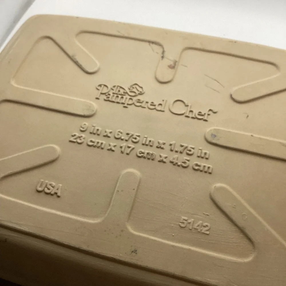 Pampered Chef Ridged Baker 5142 - Picture 2 of 2
